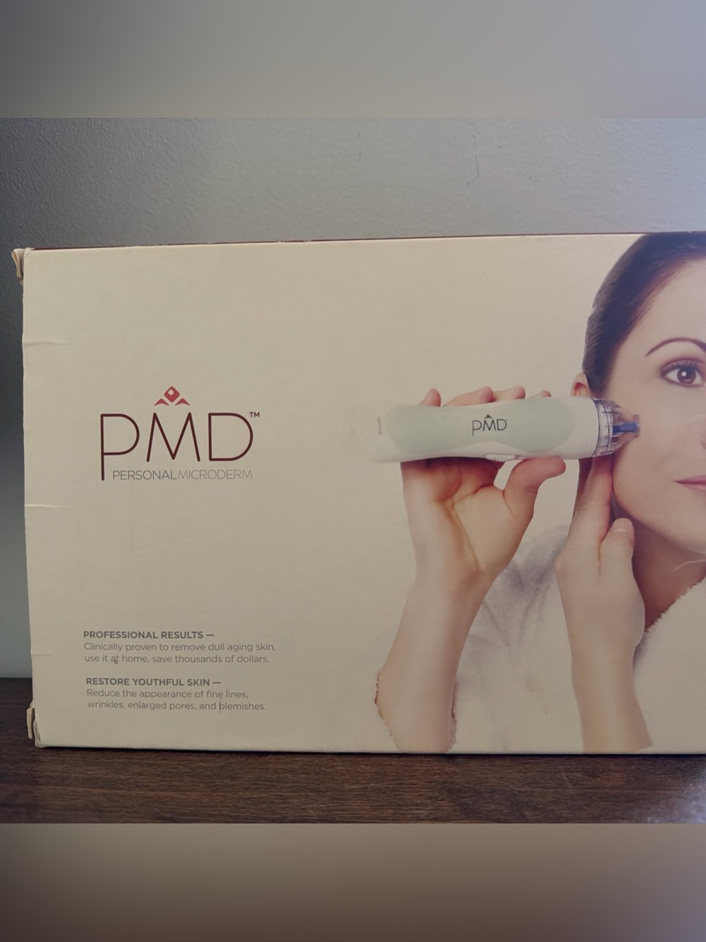PMD Personal Microderm Microdermabrasion Machine with Kit and 12 Bonus Disks